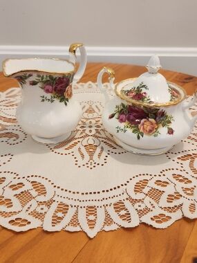 Royal Albert Old Country Roses Sugar And Creamer Set